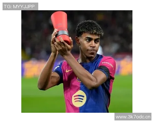 聚焦欧冠杯巴萨背后的花边新闻与趣闻轶事